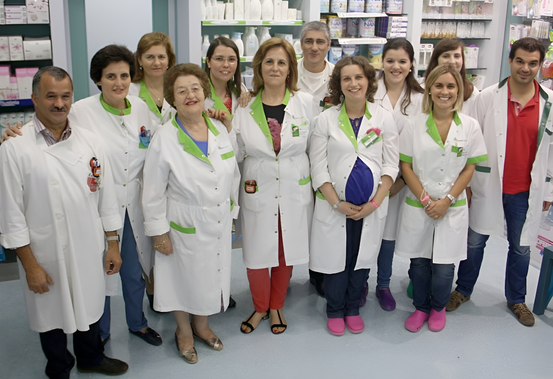 Equipa atual da Farmácia Magalhães em Alcobaça